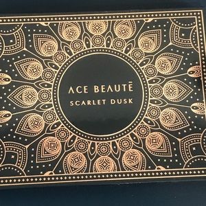 Ace Beaute Scarlett Dusk Palette